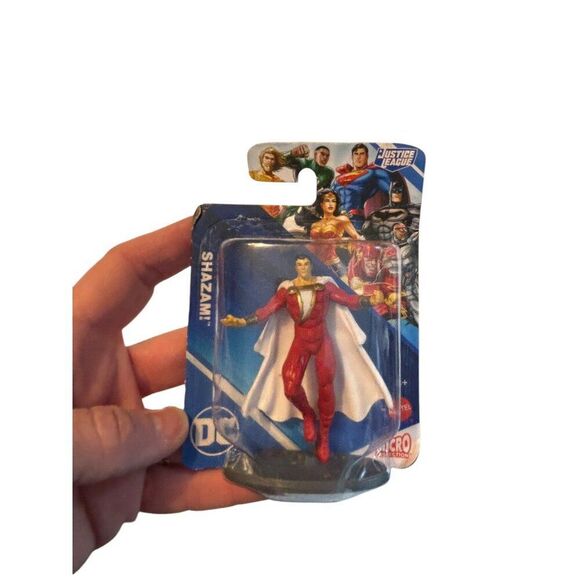 Justice League Shazam Micro Figure By Mattel Canada Inc. - DC Comics Collectible - Picture 4 of 5
